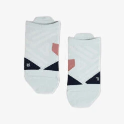 On Running Women's Low Sock -On Running 2282 1094690 4658032 image 1518057 336d83be 6f4f 431d 9237 0b15629c34b5
